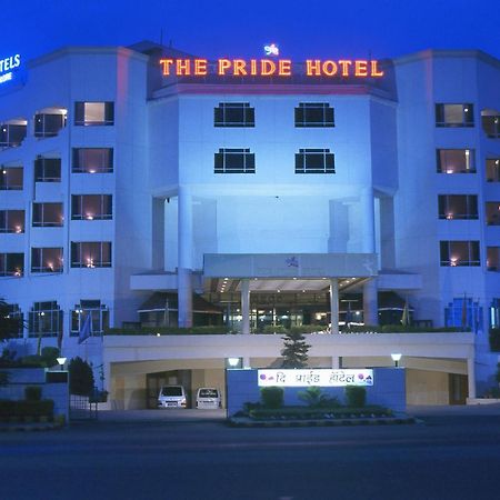 The Pride Hotel, Nagpur Buitenkant foto