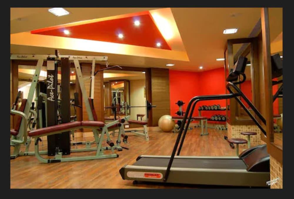 The Pride Hotel, Nagpur Buitenkant foto