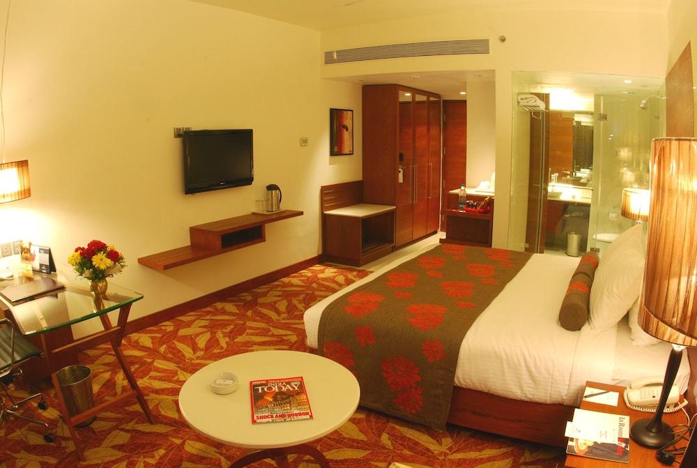 The Pride Hotel, Nagpur Buitenkant foto