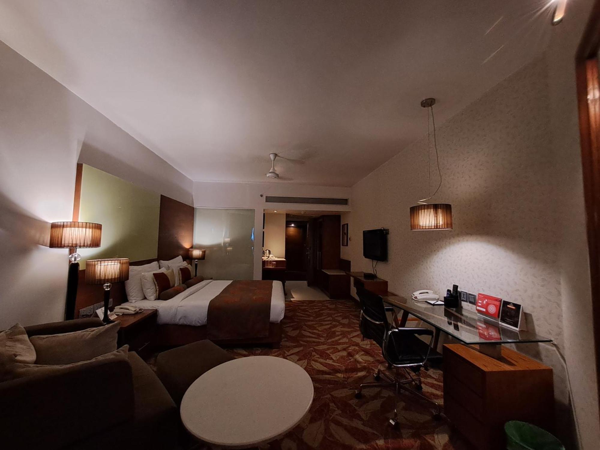 The Pride Hotel, Nagpur Buitenkant foto