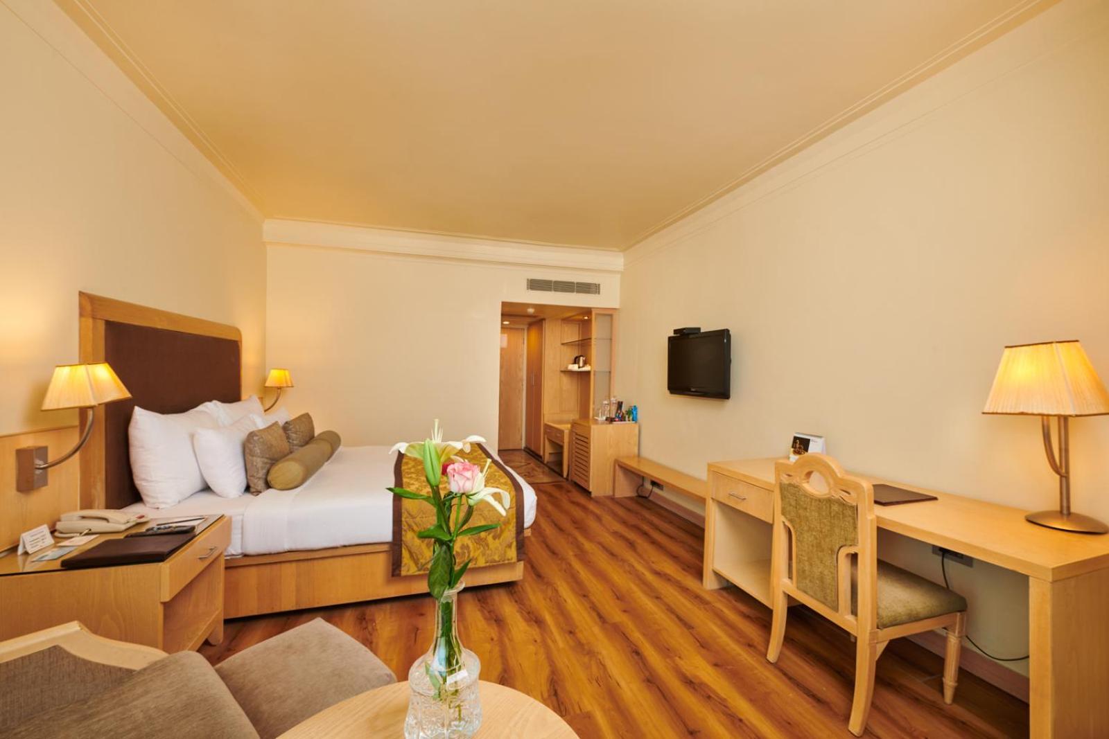 The Pride Hotel, Nagpur Buitenkant foto