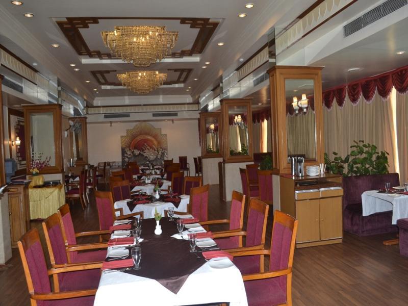 The Pride Hotel, Nagpur Buitenkant foto