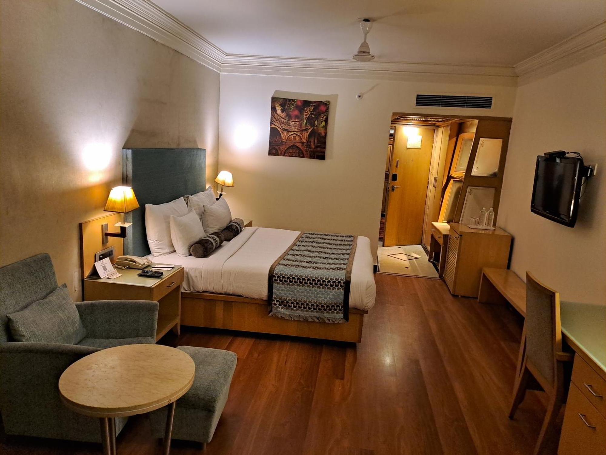 The Pride Hotel, Nagpur Buitenkant foto