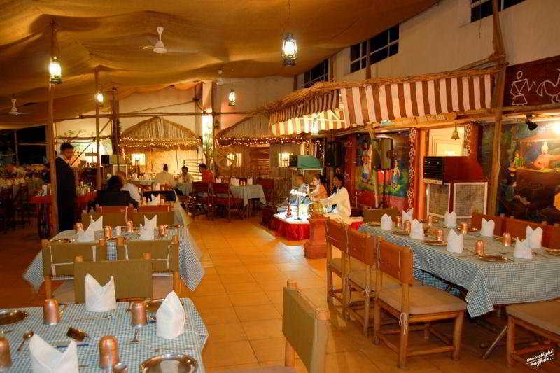The Pride Hotel, Nagpur Buitenkant foto